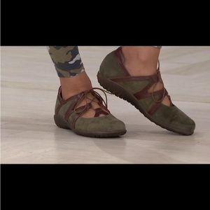 Naot Timu lace up mary jane olive green Shoes (41) US 10